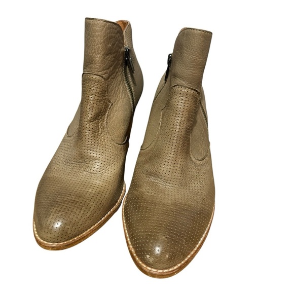 Silent D heeled ankle boots khaki western pointed toe booties 39/ 8 - 8.5 - Picture 6 of 16